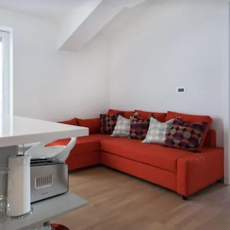 Apartment On Ljubljana Riverbank - Svetla Tocka Lubiana