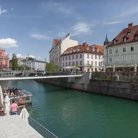Apartmán Apartment On Ljubljana Riverbank - Svetla Tocka